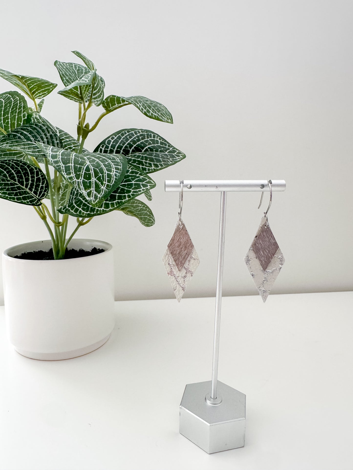 Elizabeth (multiple colors available)