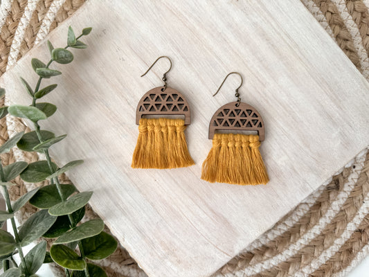 Cutout Shape Macramé