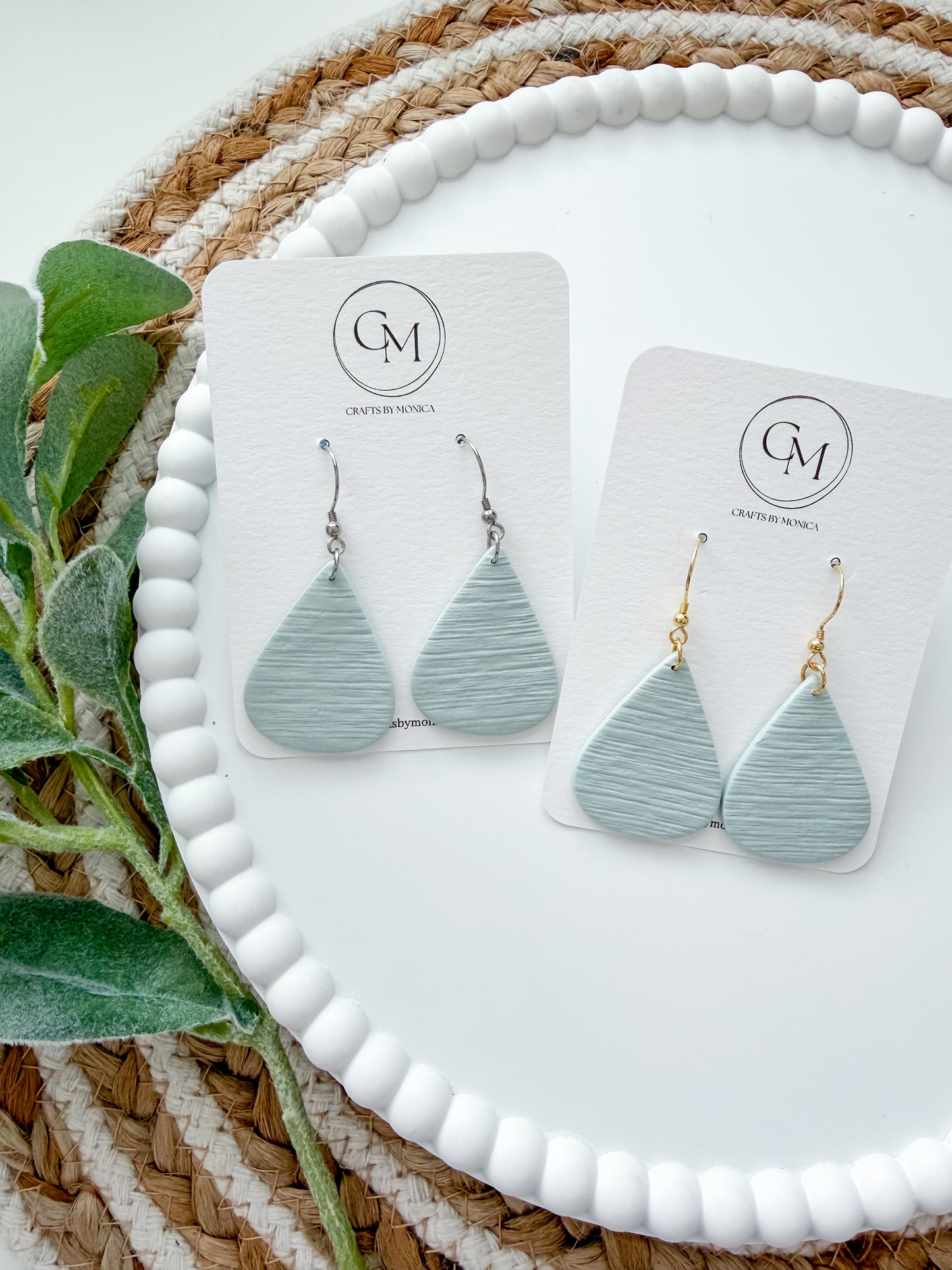 Teardrops (2 sizes available)
