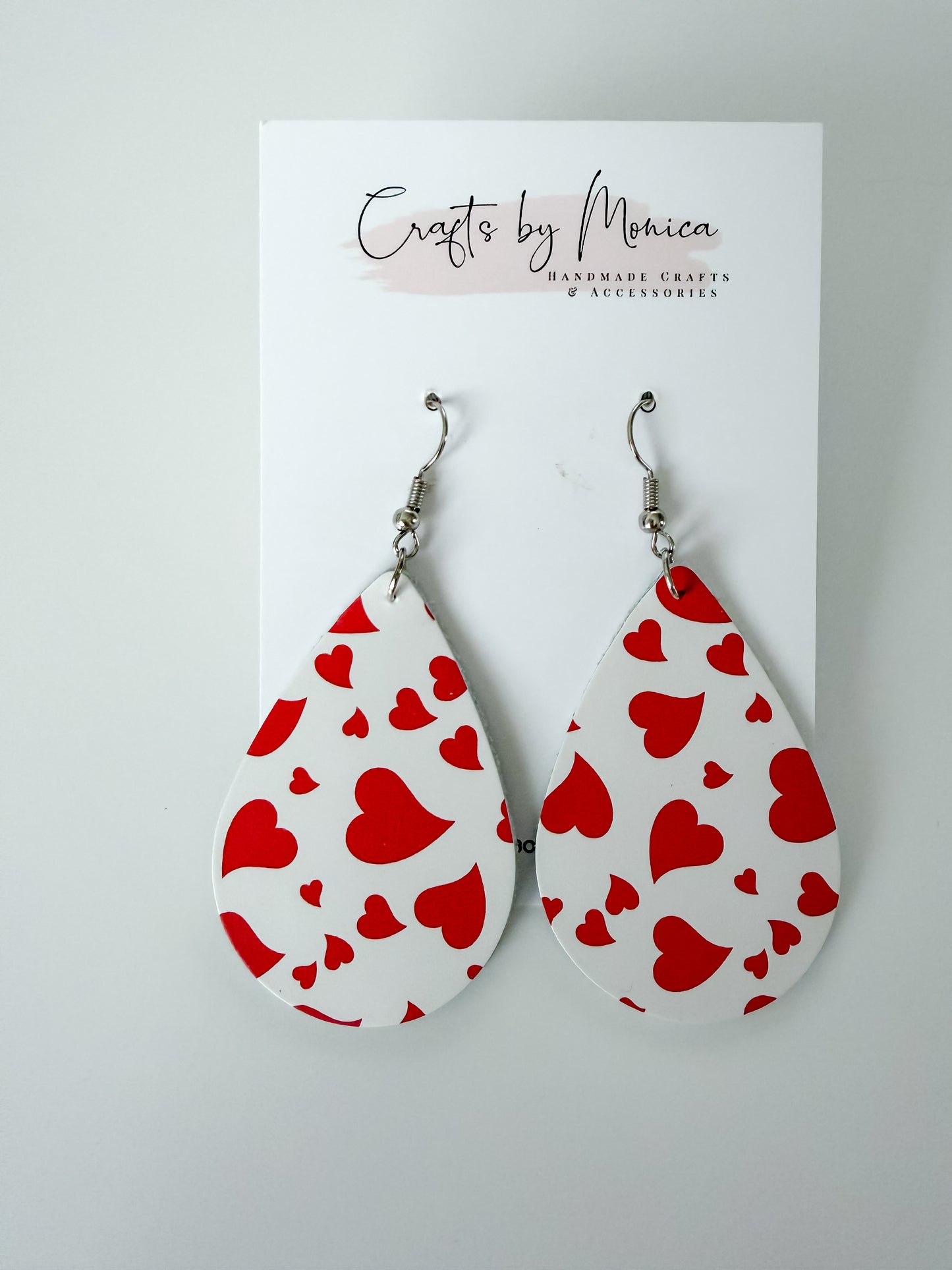 Avery (multiple colors available)